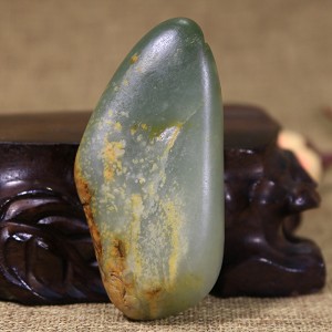 新疆和田玉青白带翠籽料原石原料手把件雕刻原料天然玉石